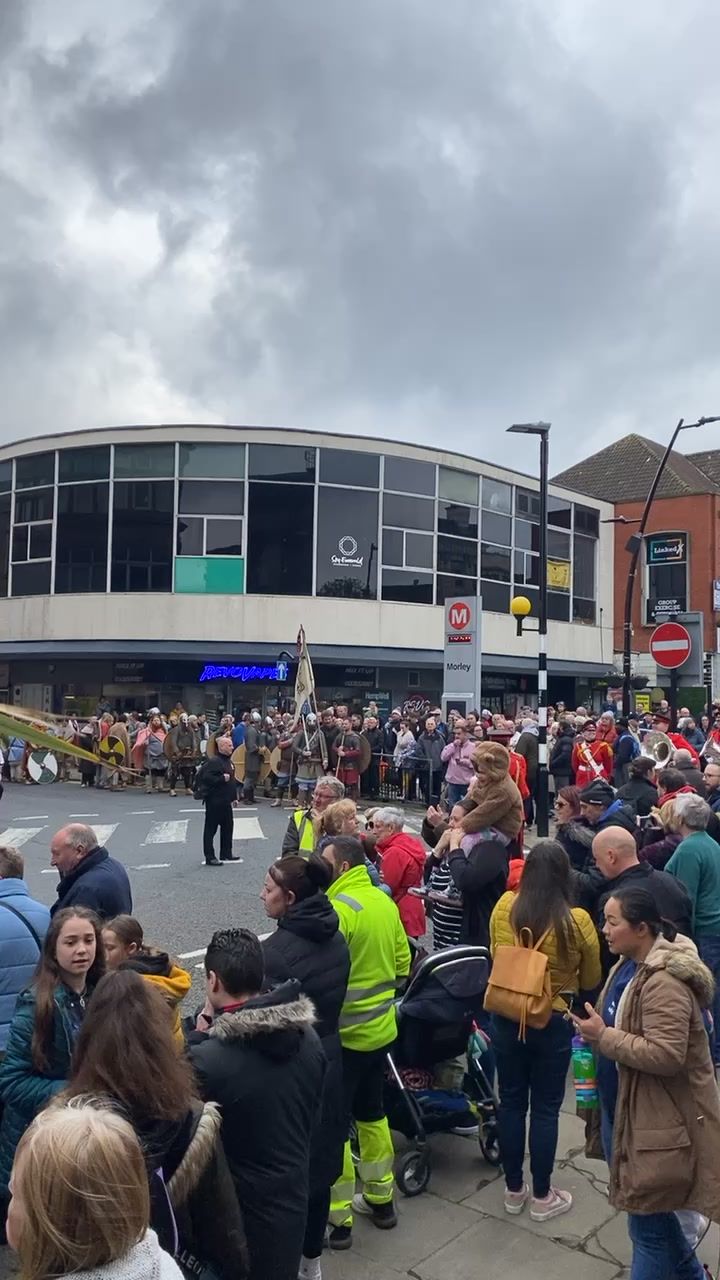 You are currently viewing Live from Morley’s St George’s Day Para…